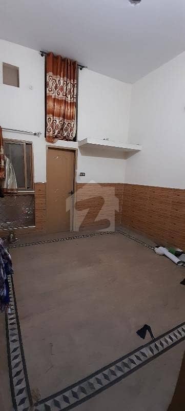 شالیمار لنک روڈ لاہور میں 3 کمروں کا 5 مرلہ زیریں پورشن 25 ہزار میں کرایہ پر دستیاب ہے۔