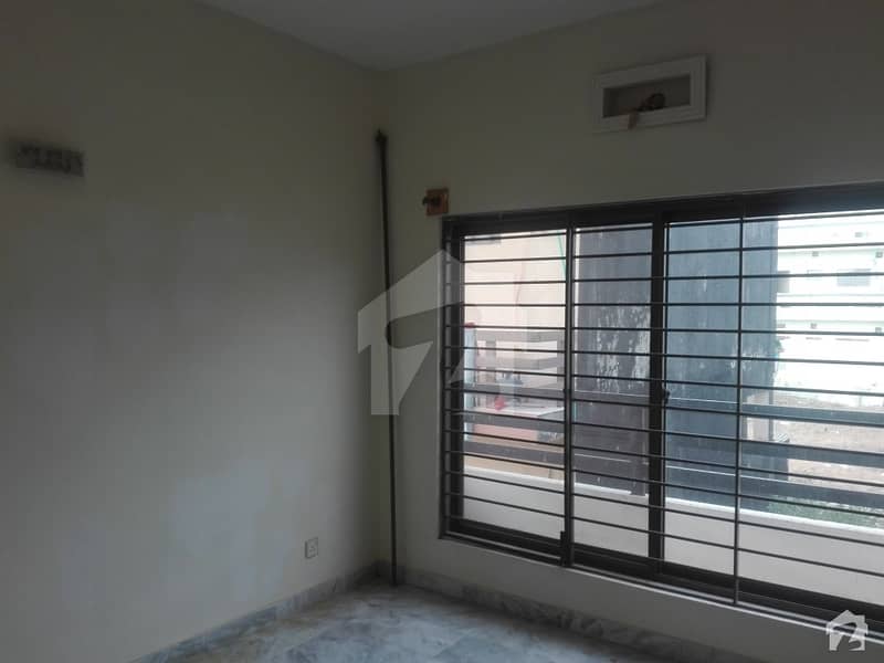 8 Marla Upper Portion In  For Rent At Good Location