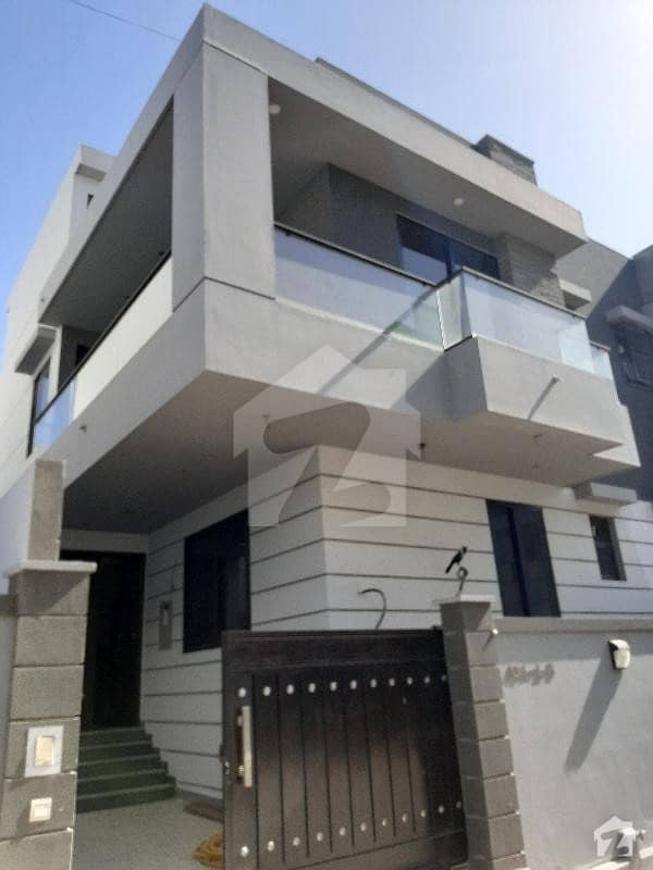 ٹیپو سلطان روڈ کراچی میں 5 کمروں کا 10 مرلہ مکان 7.1 کروڑ میں برائے فروخت۔