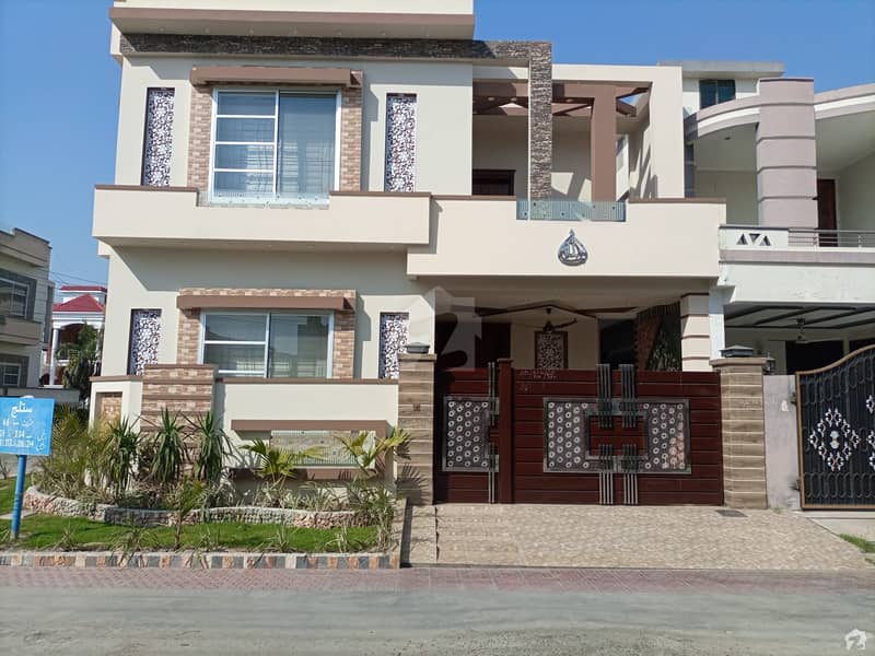 6 Marla House Available In DC Colony For Sale