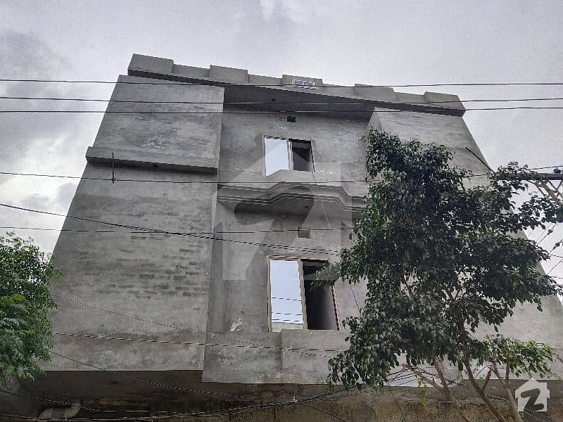 گرین ٹاؤن سیکٹر ڈی 2 ۔ بلاک 5 گرین ٹاؤن سیکٹر ڈی 2 لاہور میں 4 کمروں کا 5 مرلہ مکان 1.04 کروڑ میں برائے فروخت۔