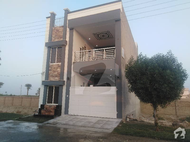 In Jhangi Wala Road House Sized 900  Square Feet For Sale