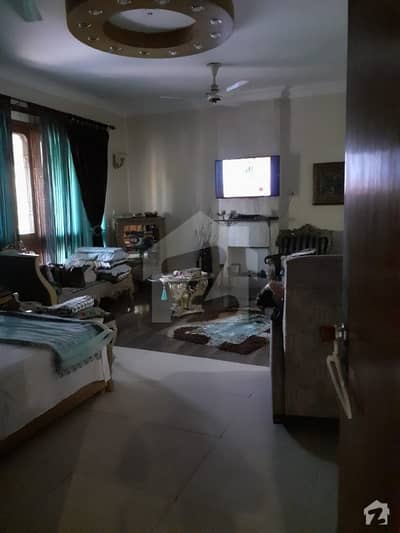 ماڈل ٹاؤن ۔ بلاک ایل ماڈل ٹاؤن لاہور میں 7 کمروں کا 2 کنال مکان 9 کروڑ میں برائے فروخت۔