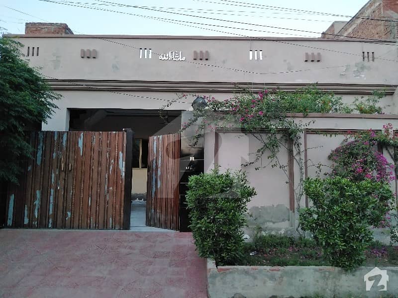 ملت ٹاؤن فیصل آباد میں 3 کمروں کا 10 مرلہ مکان 1 کروڑ میں برائے فروخت۔