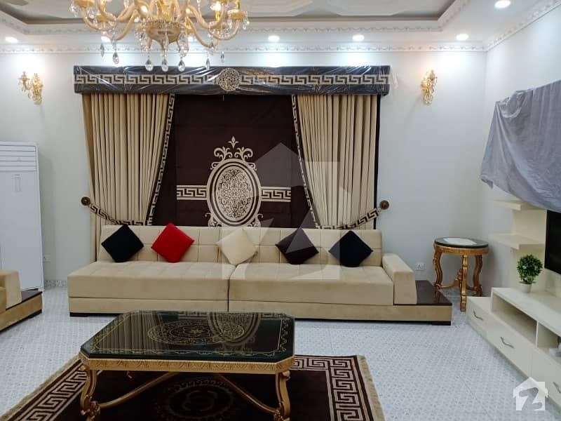 ماڈل ٹاؤن لِنک روڈ ماڈل ٹاؤن لاہور میں 5 کمروں کا 1 کنال مکان 6.5 کروڑ میں برائے فروخت۔