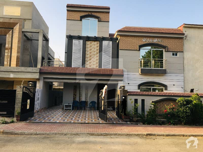 11 Marla Hot Location Double Unit House For Sale In Bahria Town Lahore