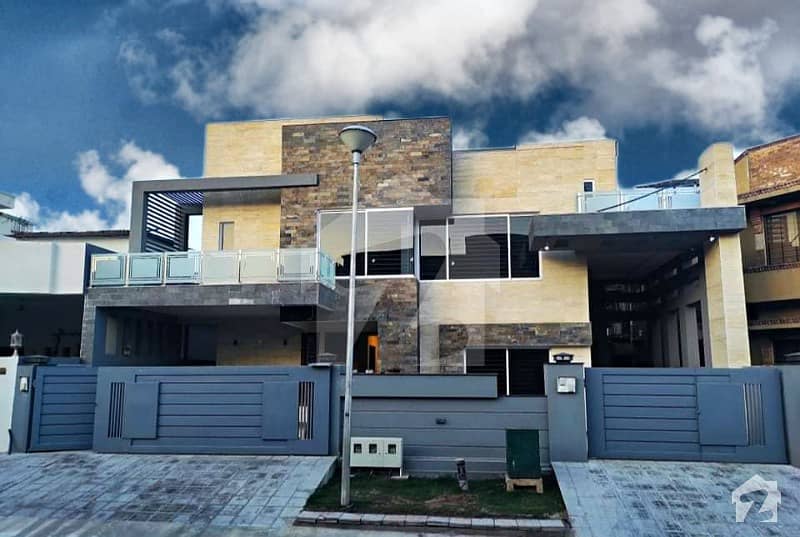 State Of The Art Brand New 1 Kanal Triple Storey House In E-11 3 Multi