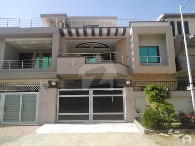 7 Marla Sunface Double Unit House For Sale in D-17 Islamabad. 7 Marla Sunface Double Unit House For Sale in D-17 Islamabad.