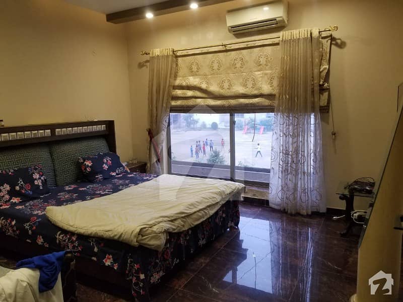 واپڈا ٹاؤن لاہور میں 6 کمروں کا 10 مرلہ مکان 75 ہزار میں کرایہ پر دستیاب ہے۔