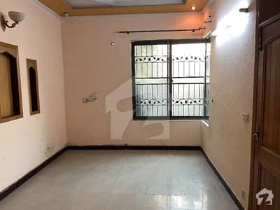 5  Marla Lower Portion Available For Rent In Johar Town Phase 2 - Block J2 - Johar Town