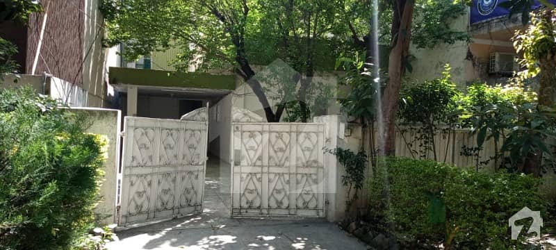 10 Marla Old House  For Sale In Blue Area Islamabad Sector G 6 By 2