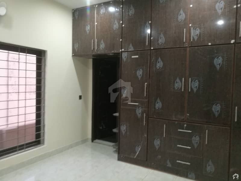 نشیمنِ اقبال فیز 2 نشیمنِ اقبال لاہور میں 6 کمروں کا 1 کنال مکان 2.75 کروڑ میں برائے فروخت۔