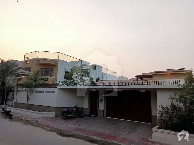 1000 Sq Yards Beautiful Slightly Used Bungalow Fully Furnished With Basement Swimming Pool In Prime Location Of Dha Phase 6 Karachi
