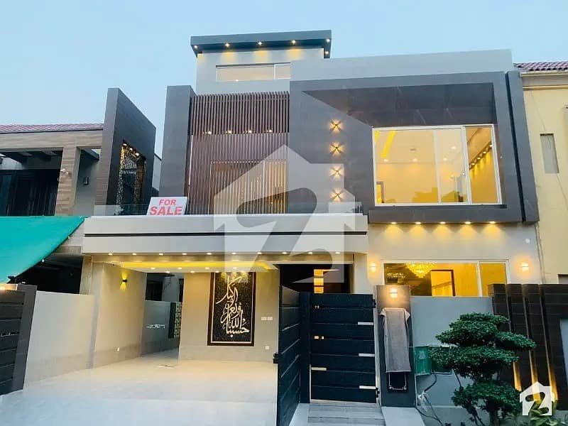 Well - Built And Beautifully Finished House Is Available For Sale In Bahria Town Jasmine Block Lahore
