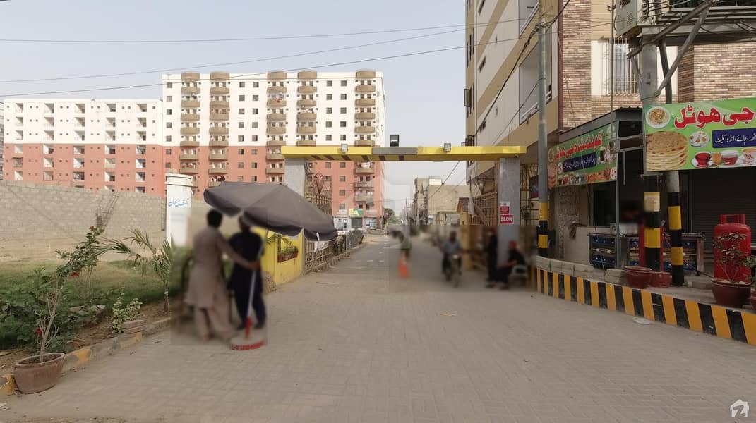ڈائمنڈ سٹی گلشنِ معمار گداپ ٹاؤن کراچی میں 2 کمروں کا 3 مرلہ فلیٹ 33 لاکھ میں برائے فروخت۔