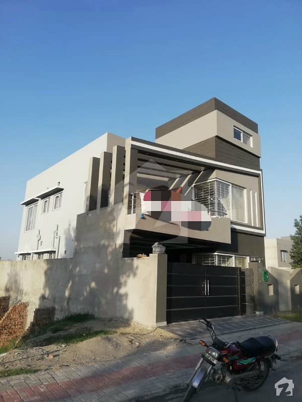 8 Marla Brand New Modern House Is Available For Sale In Southern Block Phase 1 Bahria Orchard Lahore