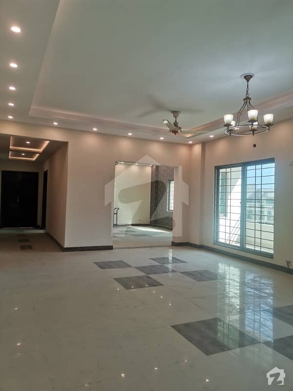 12 Marla Apartment 4 Beds Renovated Available For Sale In Sector B, Askari 11 Lahore