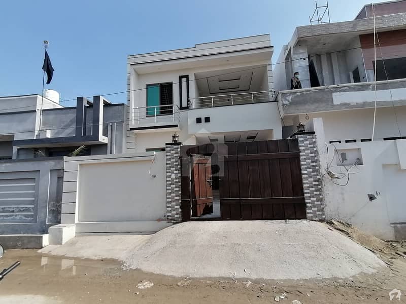 1350  Square Feet House In New Model Town For Sale