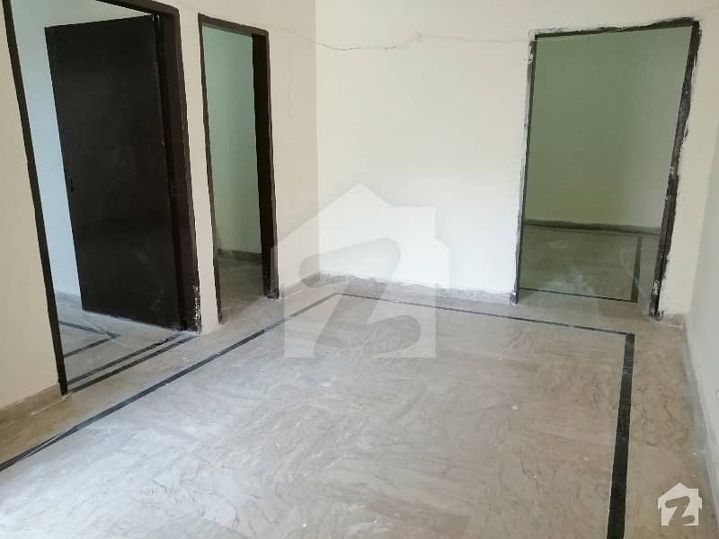 Premium 900  Square Feet Flat Is Available For Rent In Lahore