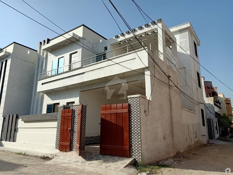 1575  Square Feet Spacious House Available In New Model Town For Sale
