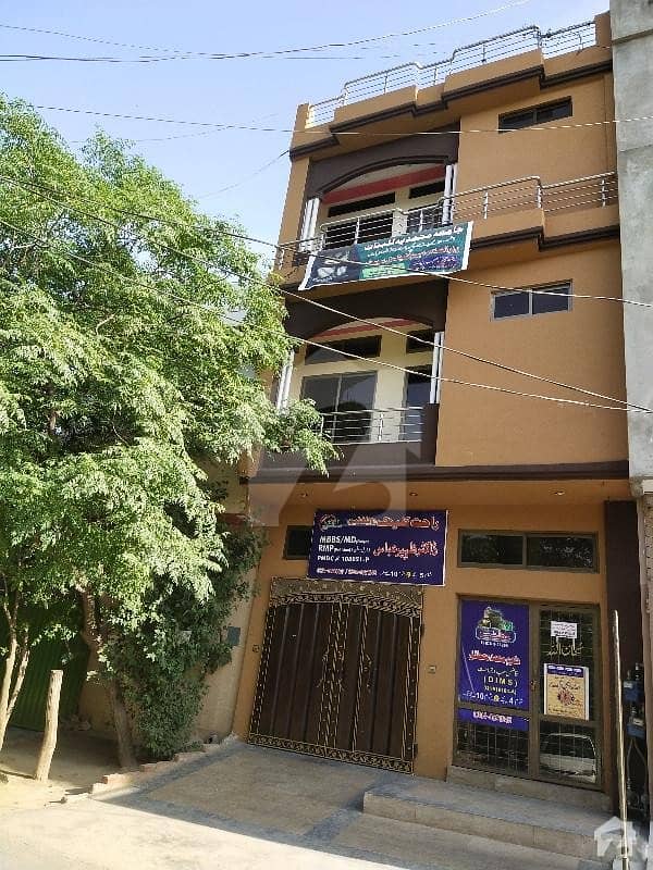 شیر شاہ کالونی بلاک ڈی شیرشاہ کالونی - راؤنڈ روڈ لاہور میں 5 کمروں کا 3 مرلہ مکان 1.1 کروڑ میں برائے فروخت۔