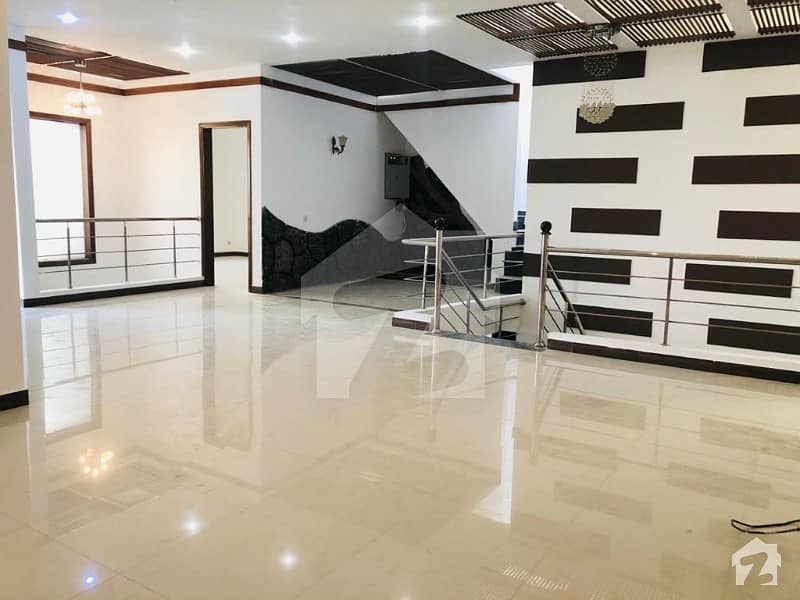 500 Sq Yard House Available For Rent In Dha Phase 8