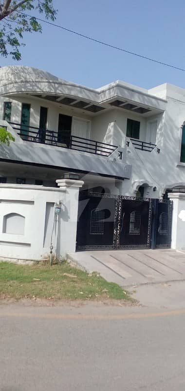 Corner Like Brand New Available 12 Marla Owner Build High In Luxury Fully Solid House Sale In Bahria Town Lahore Sector B Block Usman