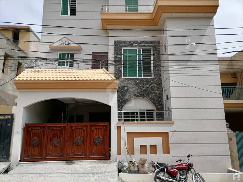 گلریز ہاؤسنگ سکیم راولپنڈی میں 5 کمروں کا 5 مرلہ مکان 1.55 کروڑ میں برائے فروخت۔