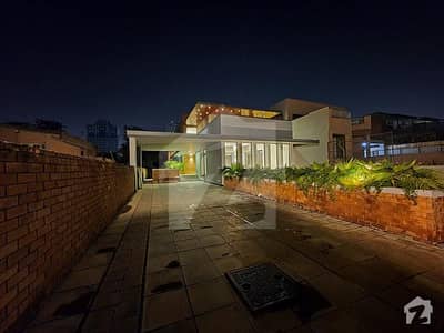9000  Square Feet House In Central Nazim-Ud-Din Road For Sale