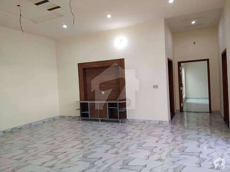 Perfect 11 Marla House In Khayaban Colony 2 For Sale