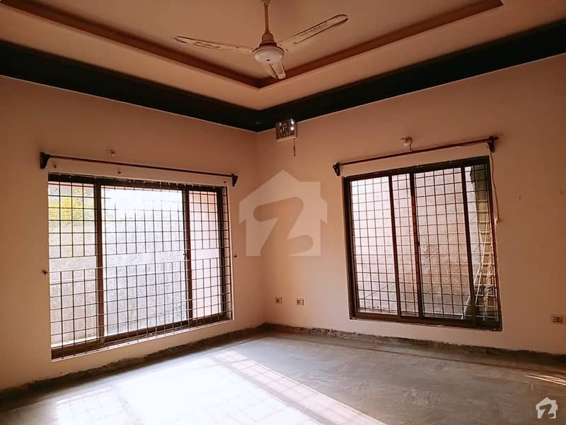 20 Marla House In Central Kohinoor Town For Rent