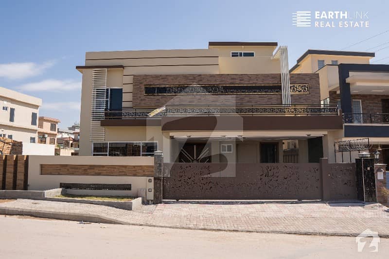 Beautiful 6 Bedrooms House Available For Sale In Bahria Town