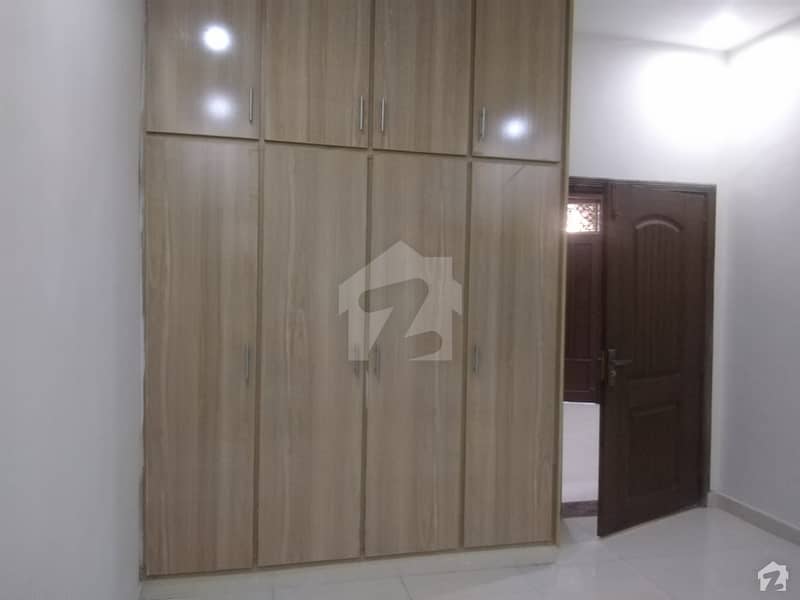 صنوبر سٹی اڈیالہ روڈ راولپنڈی میں 6 کمروں کا 8 مرلہ مکان 1.4 کروڑ میں برائے فروخت۔