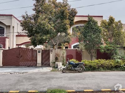عسکری 8 راولپنڈی میں 4 کمروں کا 1 کنال مکان 1.1 لاکھ میں کرایہ پر دستیاب ہے۔ عسکری 8 راولپنڈی میں 4 کمروں کا 1 کنال مکان 1.1 لاکھ میں کرایہ پر دستیاب ہے۔