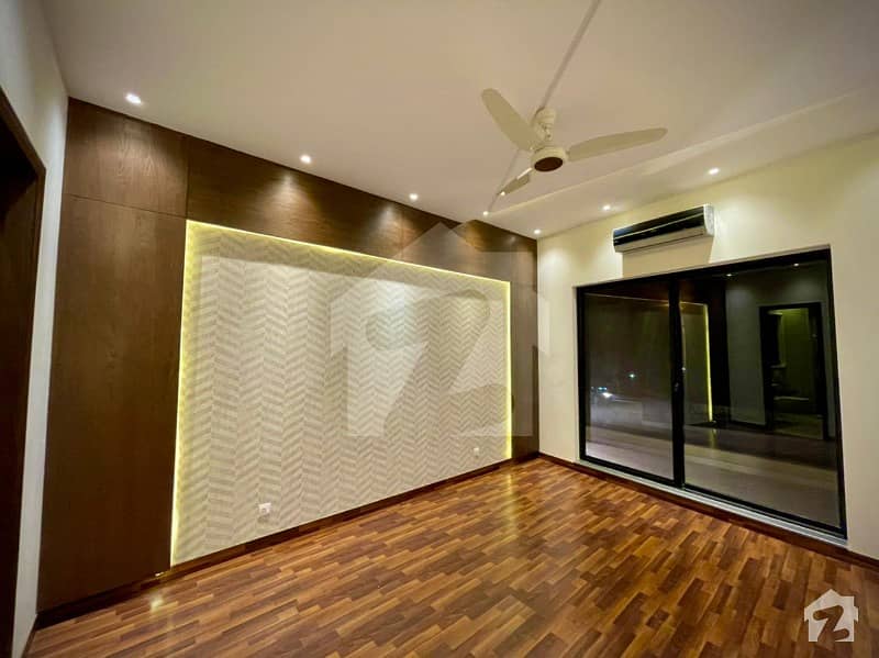 ڈی ایچ اے فیز 6 ڈیفنس (ڈی ایچ اے) لاہور میں 5 کمروں کا 1 کنال مکان 8 کروڑ میں برائے فروخت۔