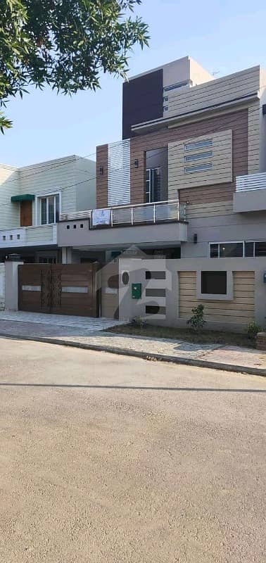 Brand New Available 10 Marla House High In Luxury House For Rent In Bahria Town Lahore Sector D Block Dd