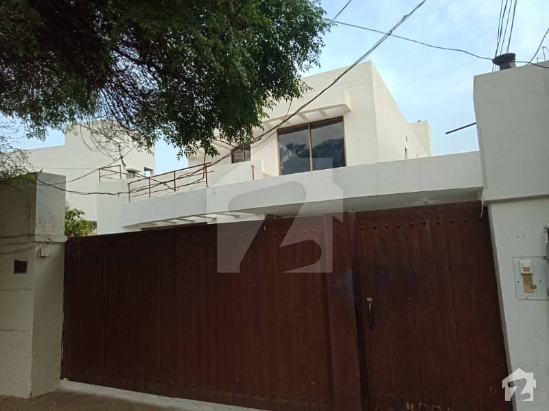 Centrally Located House Available In Gulberg For Rent