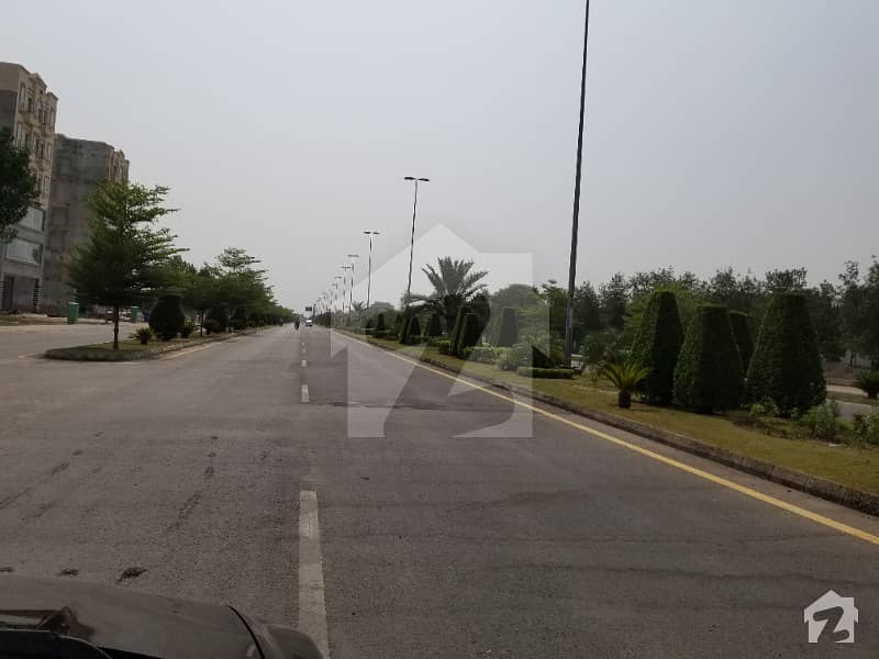 5 Marla On 60ft Road Near Eiffel Tower Commercial Plot Open Form at Ideal Location is Available For Sale in Tauheed Block