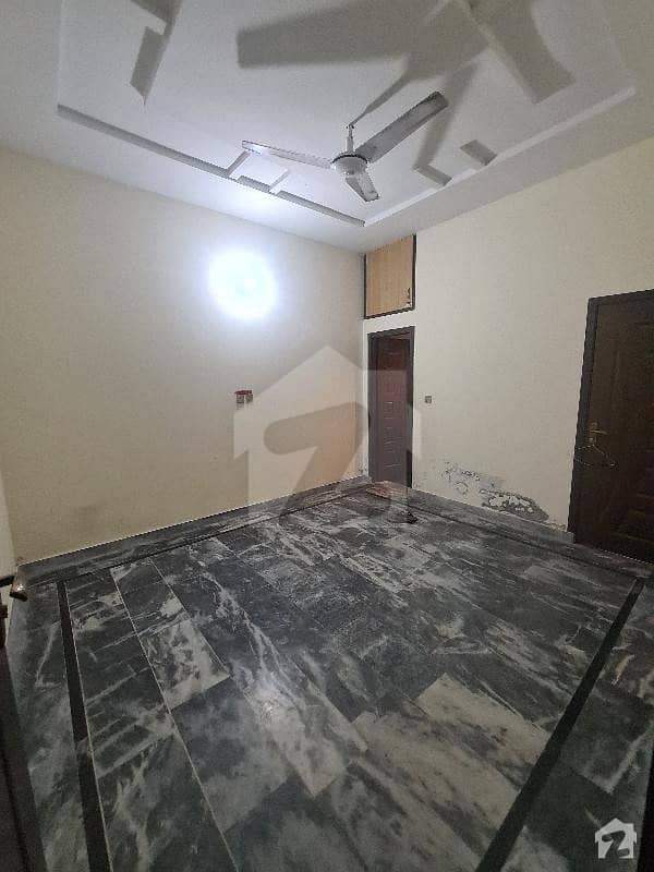 Iqbal Town 2.5 Marla House For Rent