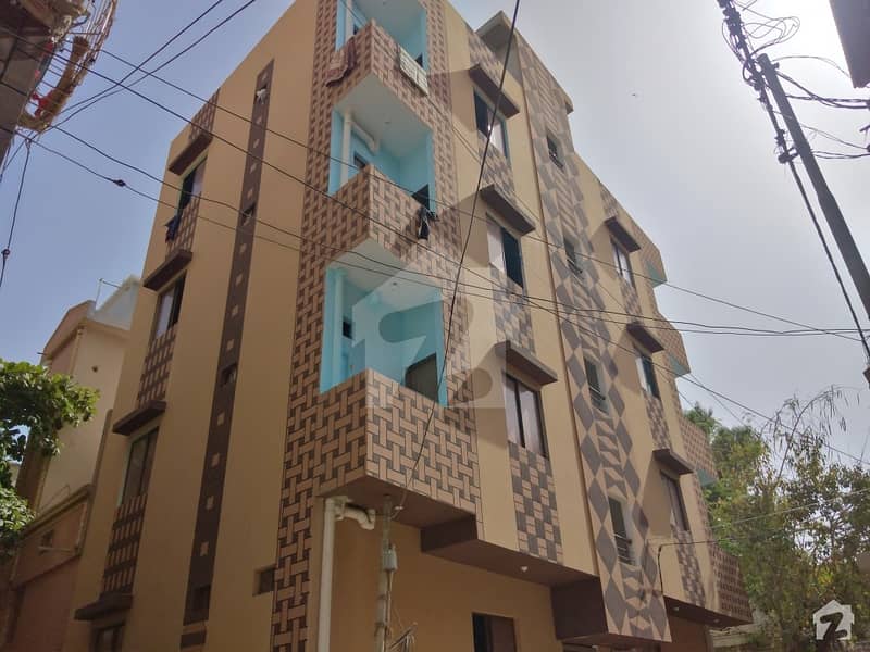 محمود آباد نمبر 3 محمود آباد کراچی میں 2 کمروں کا 2 مرلہ فلیٹ 35 لاکھ میں برائے فروخت۔