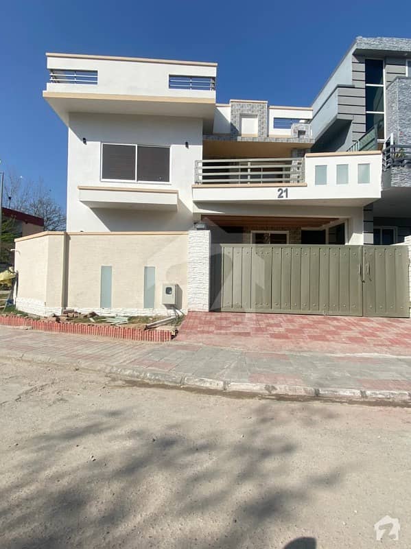 10-M House, 5 Wide Beds, terrace with great view, Dha-II, Islamabad.
