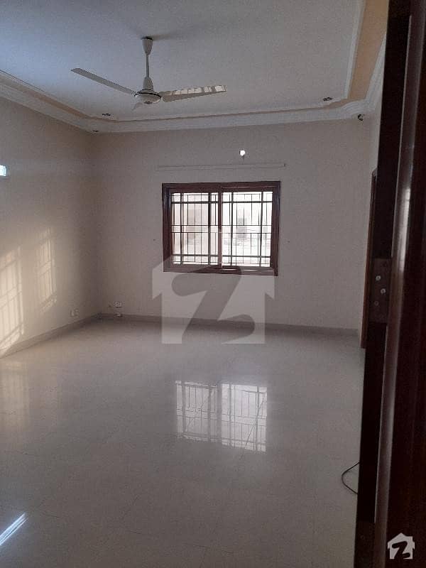 Portion 3 Bedrooms Drawing Dining Huge Lounge Study Room Car Parking Separate Gate Dha 6 Near Rahat Rent