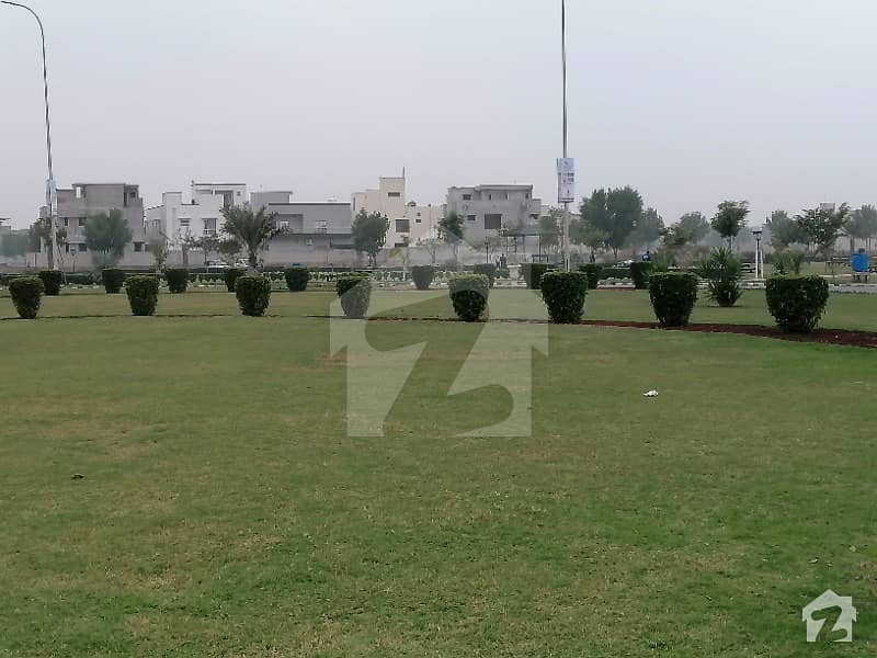 لیک سٹی ۔ سیکٹر ایم ۔ 3 ایکسٹینشن لیک سٹی رائیونڈ روڈ لاہور میں 10 مرلہ رہائشی پلاٹ 89 لاکھ میں برائے فروخت۔
