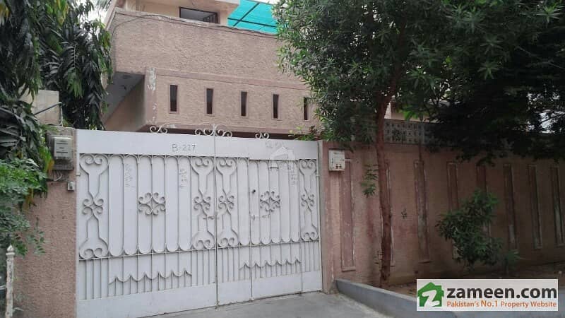 400 Sq yd Ground+1 House In Vip Block 10-B Gulshan E Iqbal Contact Direct Owner