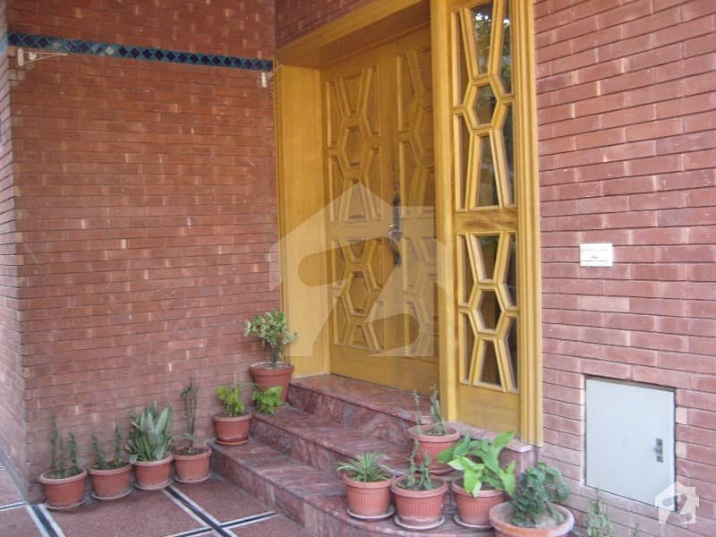 Upper Portion Is Available For Rent Upper Portion Is Available For Rent