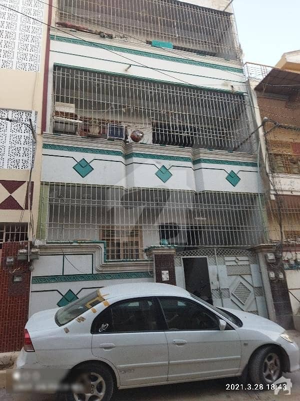 سکیم 33 کراچی میں 8 کمروں کا 4 مرلہ مکان 1.6 کروڑ میں برائے فروخت۔