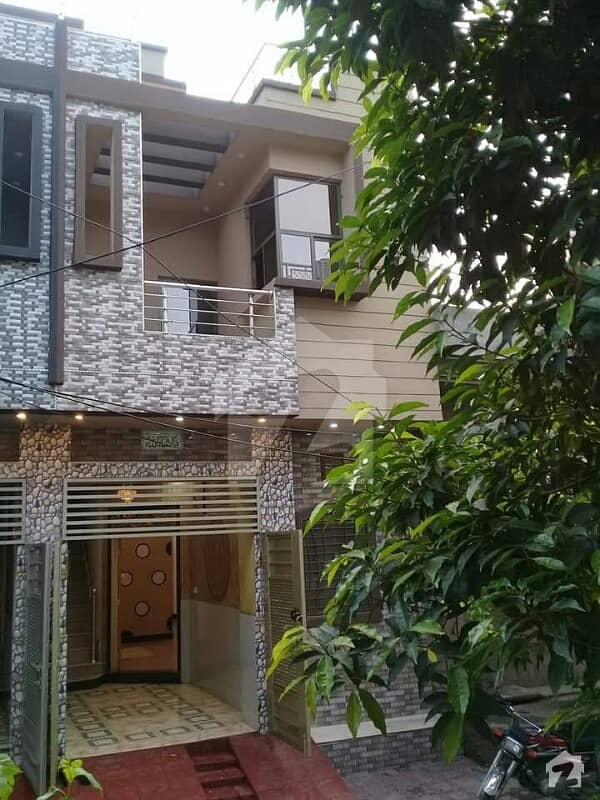 Stunning 900  Square Feet House In Bhagatpura Available