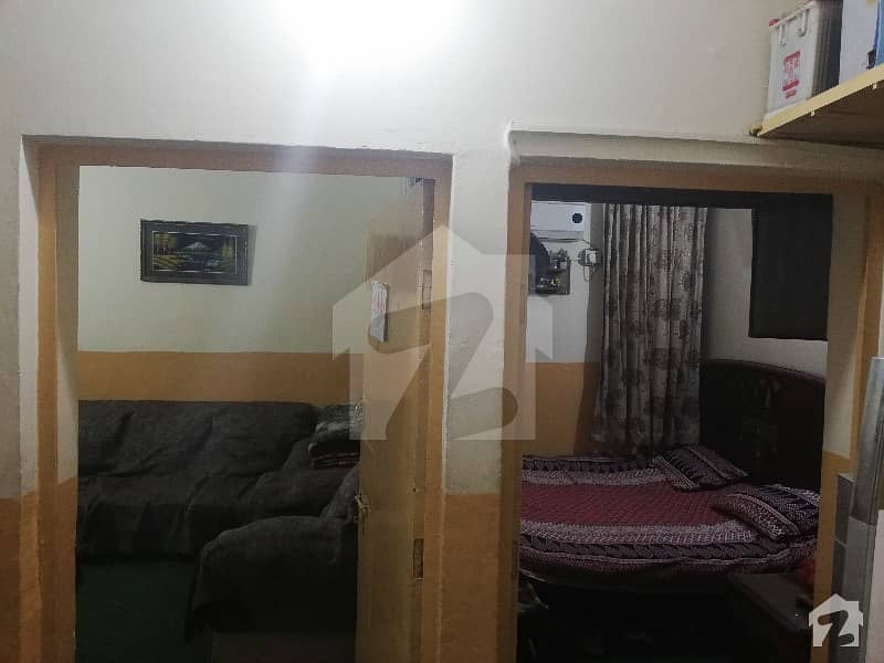 ماڈل ٹاؤن ۔ بلاک این ایکسٹینشن ماڈل ٹاؤن لاہور میں 2 کمروں کا 2 مرلہ فلیٹ 21 لاکھ میں برائے فروخت۔
