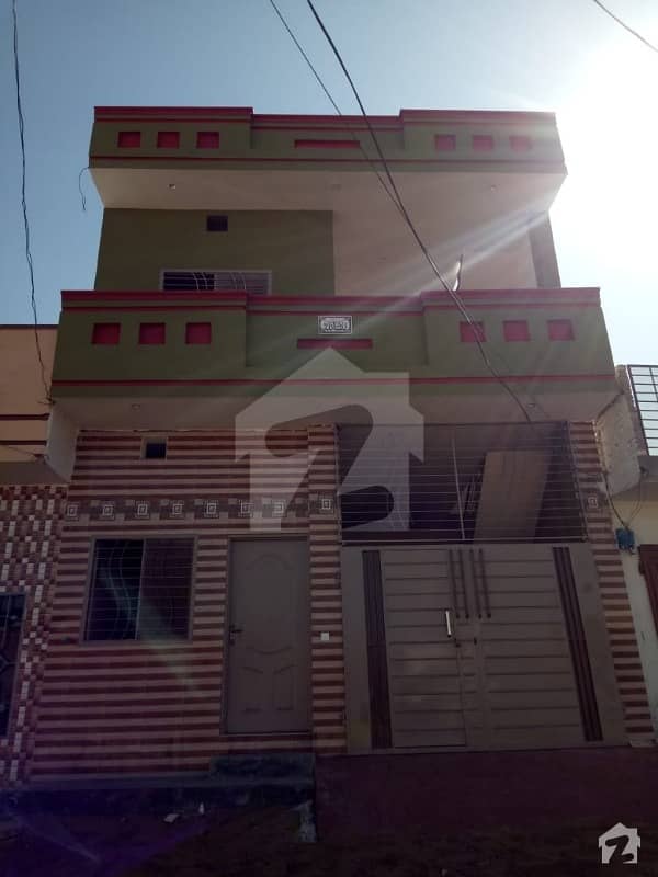 100 فٹ روڈ بہاولپور میں 4 کمروں کا 4 مرلہ مکان 36 لاکھ میں برائے فروخت۔