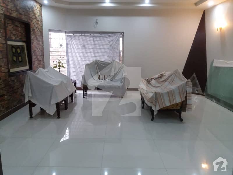 ڈی ایچ اے فیز 7 ڈیفنس (ڈی ایچ اے) لاہور میں 5 کمروں کا 1 کنال مکان 4.7 کروڑ میں برائے فروخت۔